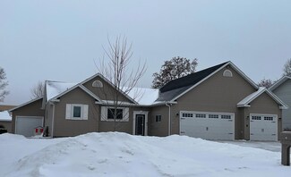 19 7th St S, Sauk Centre, MN 56378