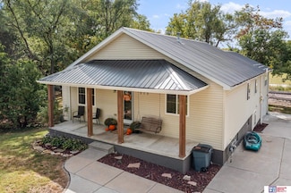575 Hackberry St, Bennet, NE 68317