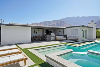 386 W Rosa Parks Rd, Palm Springs, CA 92262