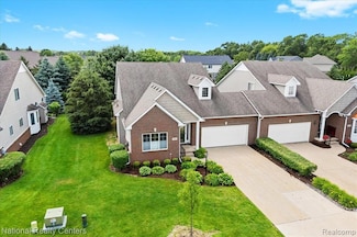 332 Asbury Ct, Highland, MI 48357