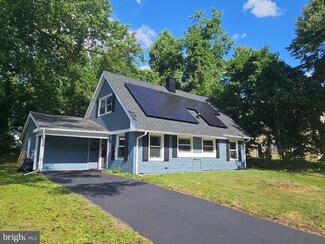 114 Plumtree Ln, Willingboro, NJ 08046