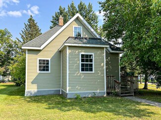 804 Knight Ave N, Thief River Falls, MN 56701