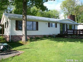 70 Lorton Lake Dr, Altmar, NY 13302