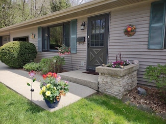 51 Washington St, Mayville, WI 53050
