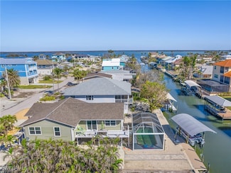 140 Curlew St, Fort Myers Beach, FL 33931