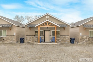 315 Riverfront Dr, Salmon, ID 83467