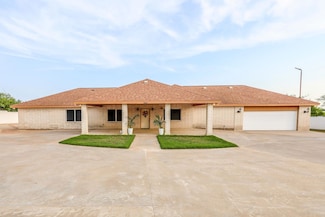 1847 Mangana-Hein Rd, Laredo, TX 78046