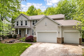 18069 Hammond Bay Dr, Spring Lake, MI 49456
