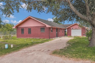 445 S 15th St, Alamo, TX 78516