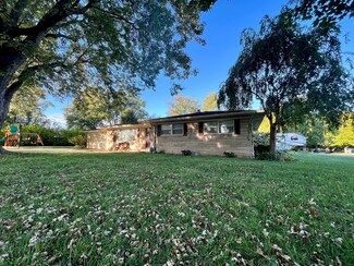 2459 W Del Mar Dr, Crawfordsville, IN 47933