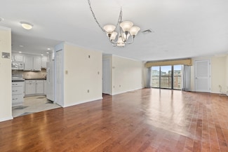 30 Revere Beach Pkwy Unit 709, Medford, MA 02155