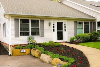 682 2nd St Unit 1, Fairport Harbor, OH 44077
