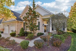 2 Quincy Ct, Freehold, NJ 07728