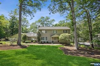 42 Tremont Terrace, Livingston, NJ 07039
