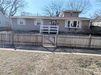 736 S Wilson St, Fort Scott, KS 66701