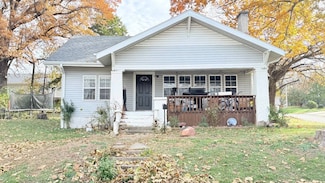 305 S 20th St, Bethany, MO 64424