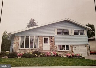 345 Crescent St, Langhorne, PA 19047