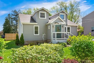 34753 N Holman Ave, Ingleside, IL 60041