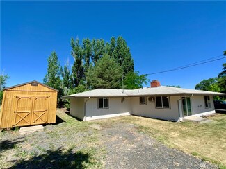 35 4th Ave SE, Soap Lake, WA 98851