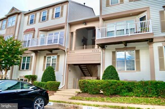 8242 Catbird Cir Unit 8242A-101, Lorton, VA 22079