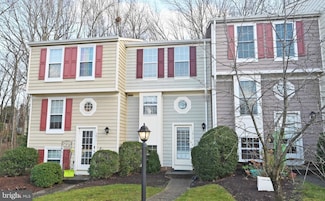 1613 Fieldthorn Dr, Reston, VA 20194
