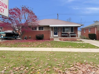 19431 Stephens Dr, Eastpointe, MI 48021