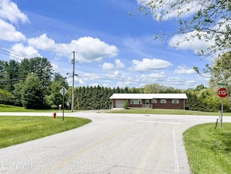 164 Sunset Dr, Crossville, TN 38555