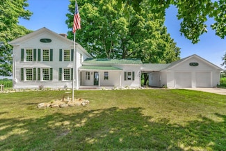 829 Miller Rd, Plainwell, MI 49080