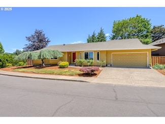 308 E Donald Ln, Newberg, OR 97132