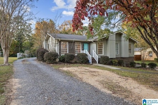 1704 Magnolia St, Gardendale, AL 35071