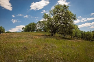 3233 Whispering Trails Place, Paso Robles, CA 93446