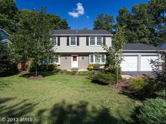 13135 Maltese Ln, Fairfax, VA 22033