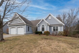 40 Magnolia Dr, Goffstown, NH 03045