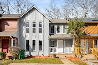 846 Brandy Oaks Ln, Stone Mountain, GA 30088