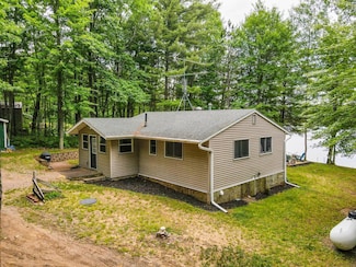 6095 N Wind Pudding Dr, Hazelhurst, WI 54531