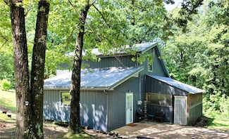 104 Deer Ridge Rd NE, Gravette, AR 72736