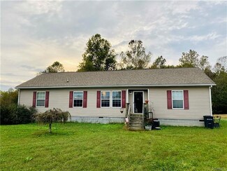319 Sandy Point Rd, West Point, VA 23181