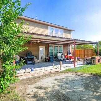 8207 Redbud Point Ln, Houston, TX 77049