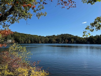 287 Clough Pond Rd, Loudon, NH 03307