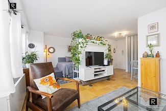 363 E 76th St Unit 8-K, New York, NY 10021