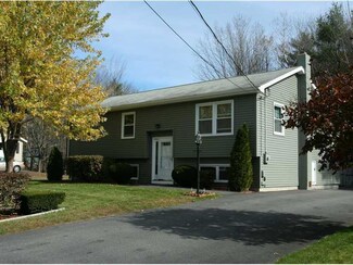 25 East Ave, Lisbon, ME 04252
