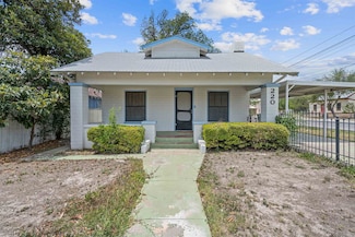 220 Avenue C, Del Rio, TX 78840