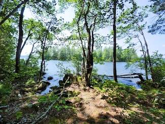 61 Meade Ln, Bridgton, ME 04009