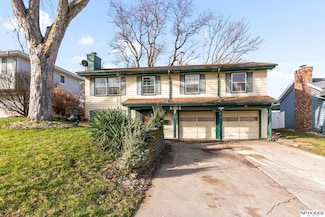 5318 Bay Meadows Rd, Omaha, NE 68127