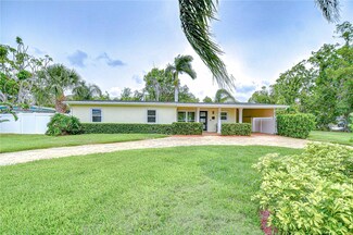 4291 Neptune Dr SE, Saint Petersburg, FL 33705