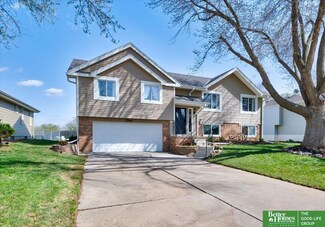 5705 S 135th St, Omaha, NE 68137
