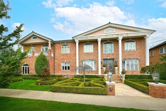 87-07 158th Ave, Howard Beach, NY 11414