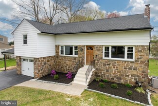 306 Robin Ln, Norristown, PA 19401