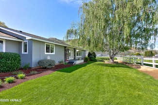 851 E Selah Rd, Yakima, WA 98901