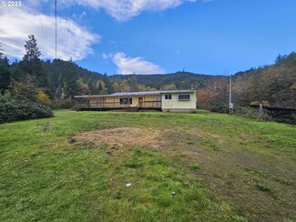 181 Oak Hollow Ln, Riddle, OR 97469